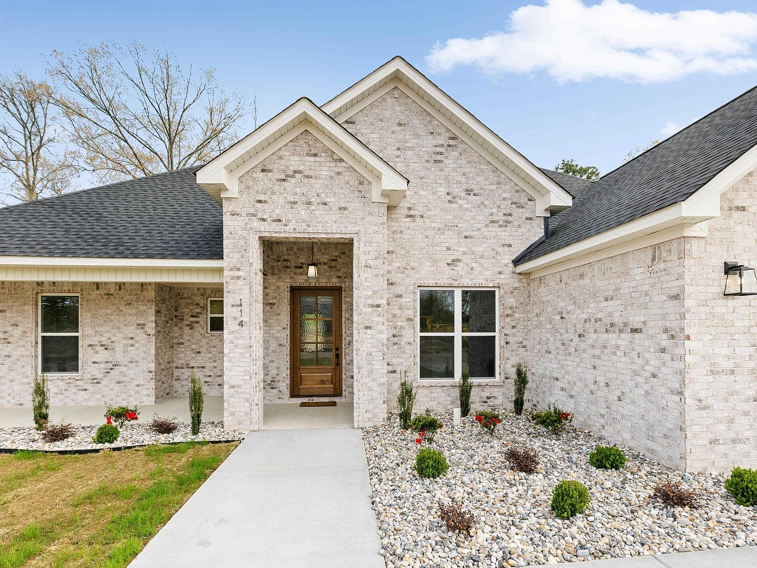 114 Harmony Village Dr