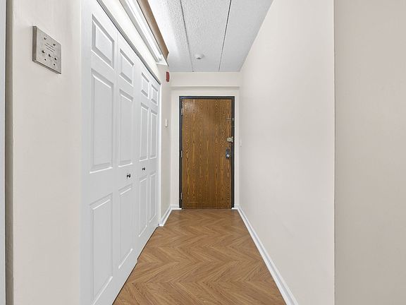 3rd image of 180 Green St APT 406