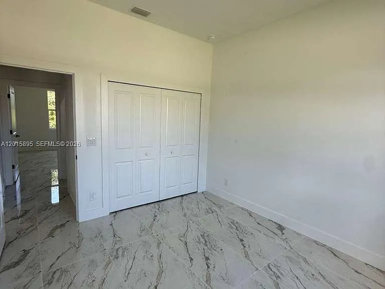 908 Winters St E — Photo 16