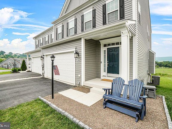 3rd image of 11740 Mystic Rock Ln S