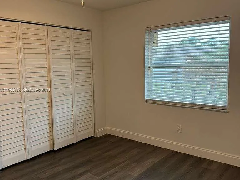 605 Ixoria Ave #15 — Photo 5
