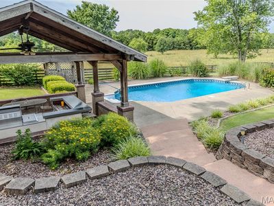 16930 Grace Rd, Lebanon, MO, 65536