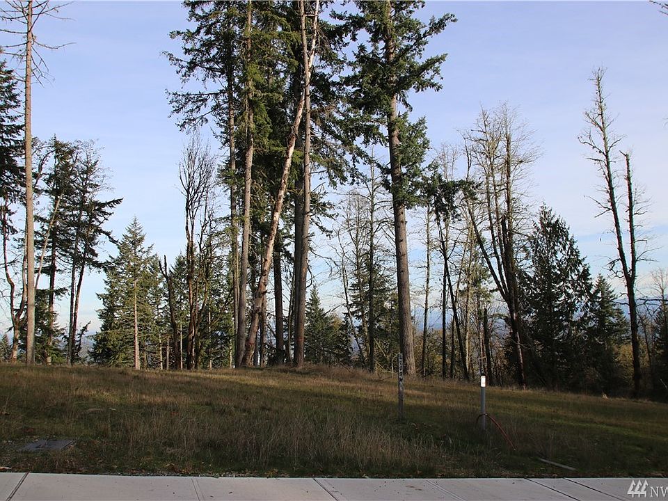 Views of and over Lake Sammamish to the Cascades from Homesite #4