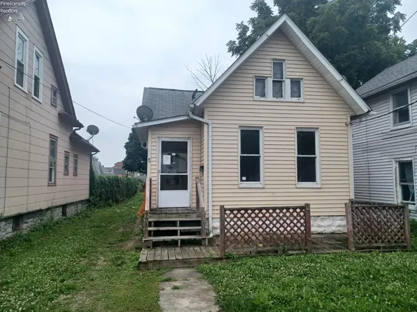 905 Perry St, Sandusky, OH 44870