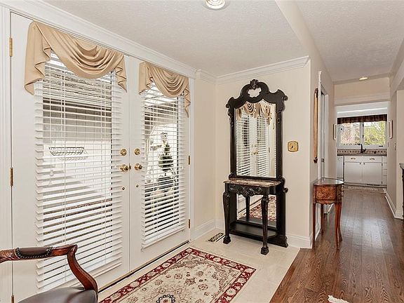 5th image of 719-31 Creekside Dr