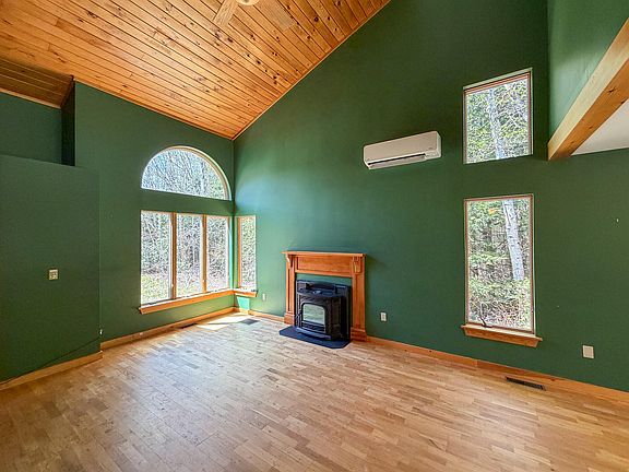 4th image of 586 Webb Cove Drive