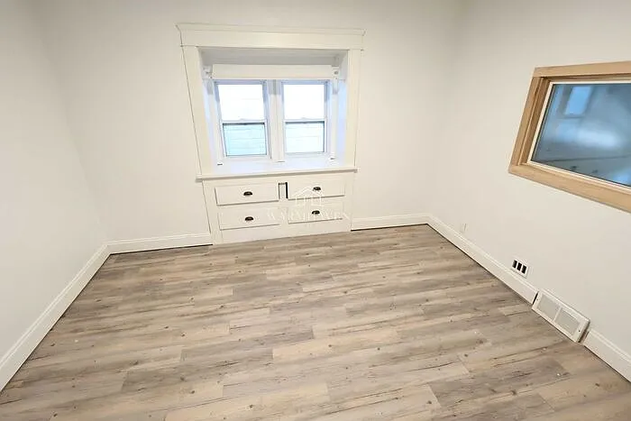885 Brown St — Photo 5