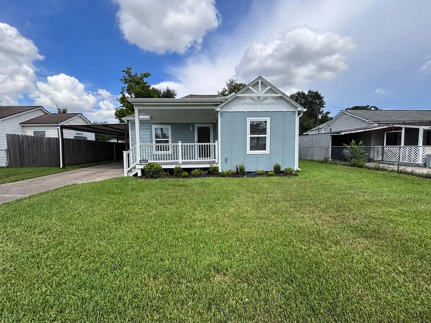 3 bed, 2.0 bath, 1400 sqft, $1,900 — Photo 1