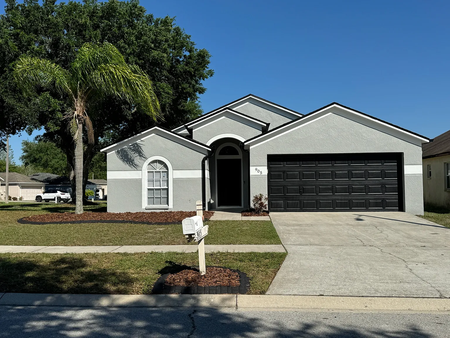 4 bed, 1800 sqft, $2,500 — Photo 2