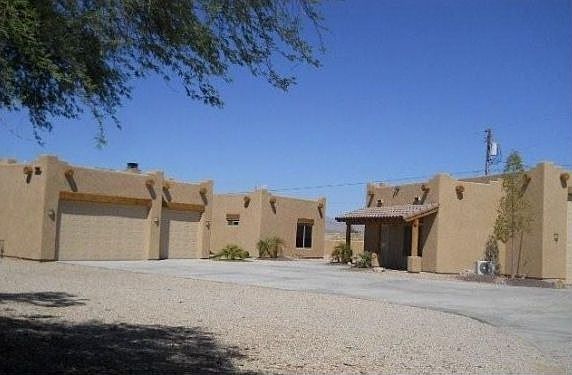 1st image of 1715 Papago Dr