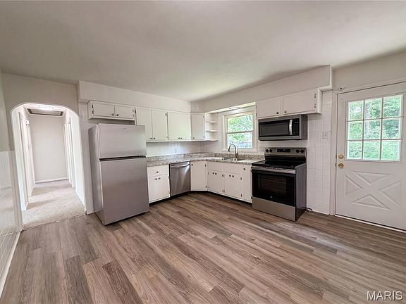 2nd image of 1116 Cunningham Ave