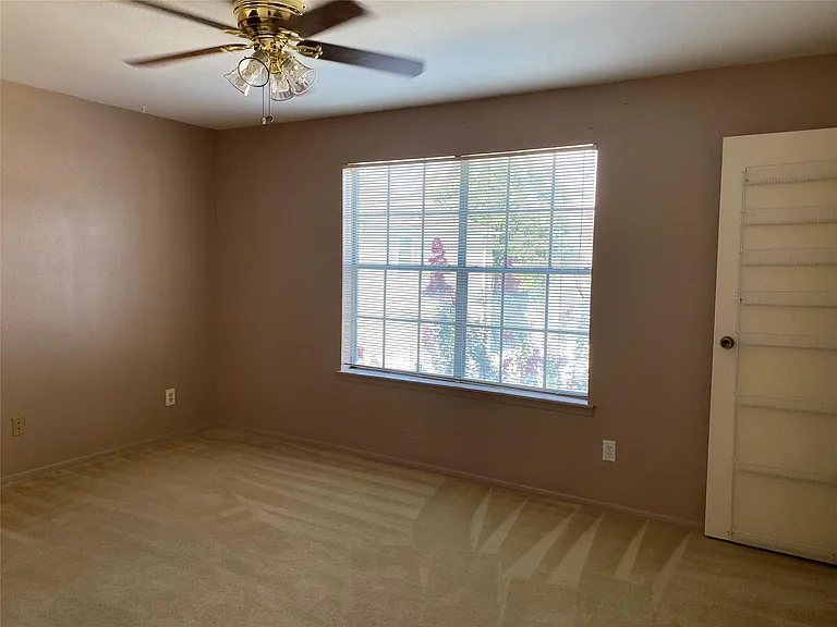 7709 Cambridge St #7709 — Photo 4