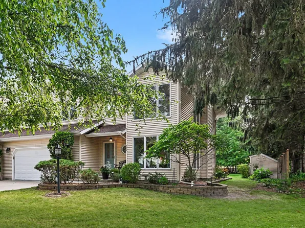 776 N Shore Dr, South Haven, MI 49090