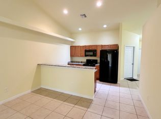 829 SW 32nd Ter, Cape Coral, FL 33914