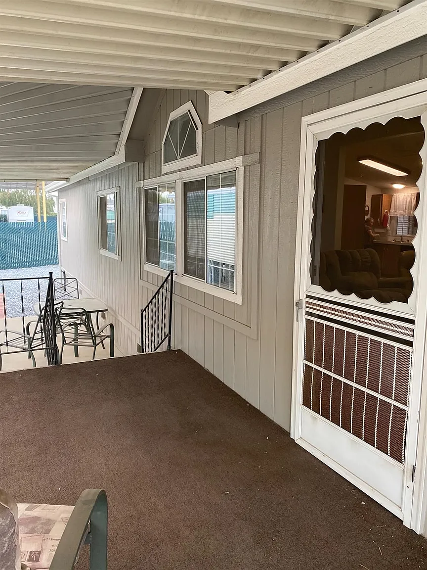 109 El Encino Way photo 1