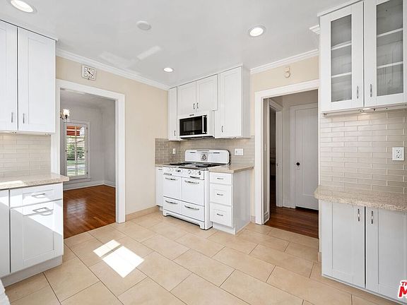 5th image of 315 17th St