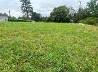 216 Chestnut Ave, Oak Hill, WV 25901