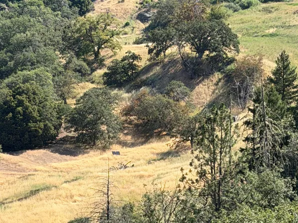 450 94th St, Mad River, CA 95552
