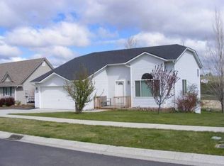 384 Gambels Ln, Moscow, ID 83843