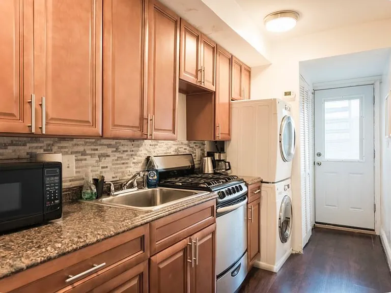 1228 Simms Pl NE #A — Photo 6