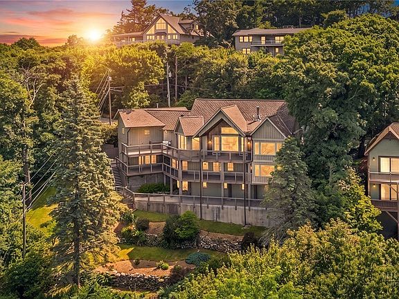3rd image of 777 Green Hill Road