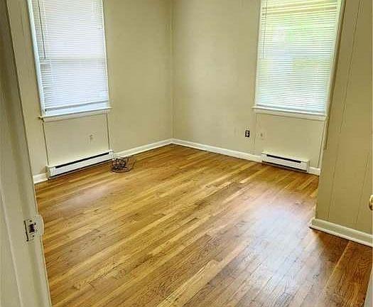 5th image of 825 Cameron St