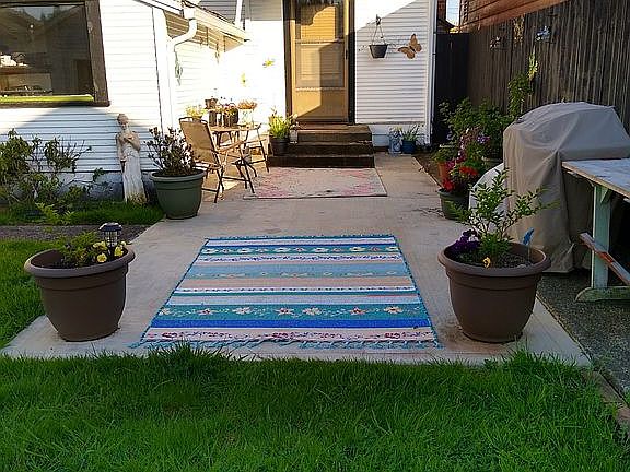 3rd image of 612 1st St