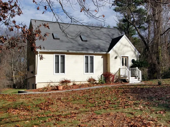 46 Old Powder House Rd, Lakeville, MA 02347