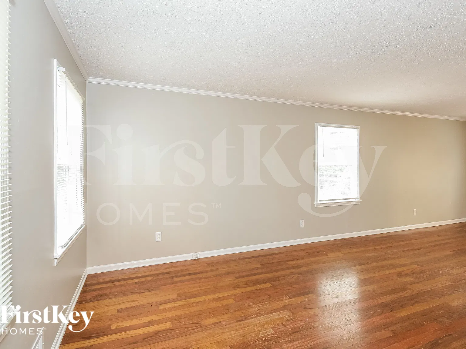 4 bed, 3.0 bath, 2600 sqft, $2,120 — Photo 3