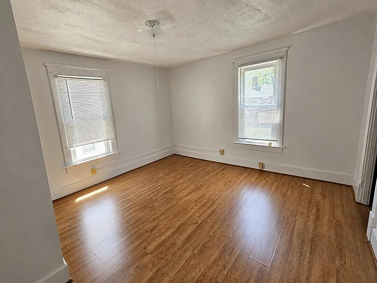 82 W State St #1 — Photo 5