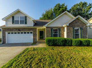 4056 New Grange Cir, Clarksville, TN 37040