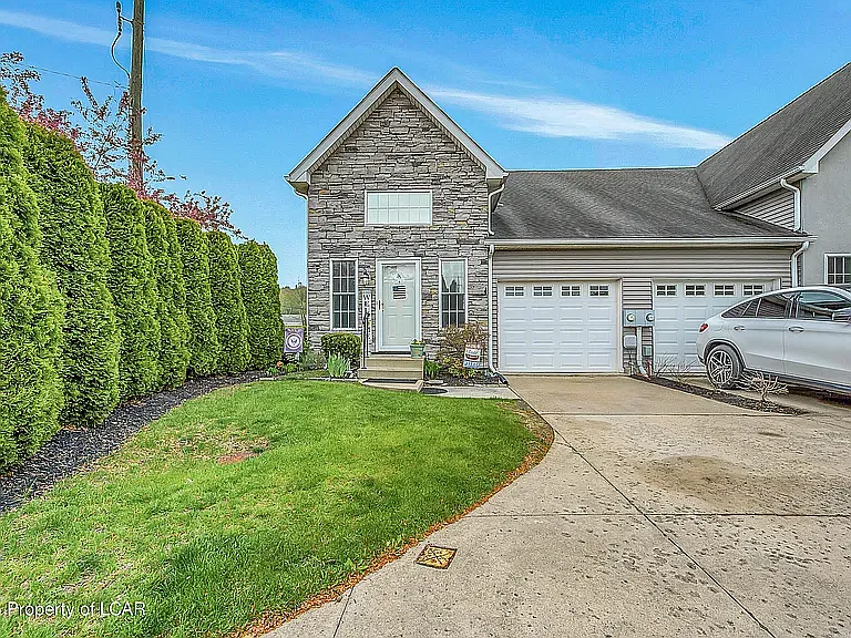 45 Marina Dr — Photo 1
