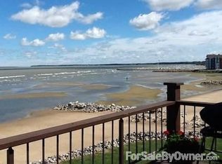 34 Grande Lake Dr APT F, Port Clinton, OH 43452