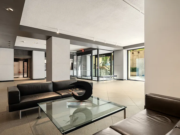 180 Beacon St #9 — Photo 18
