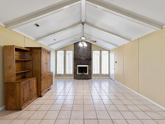 3rd image of 207 Whispering Pines Dr