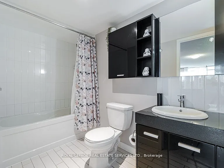 15 Singer Ct #306 — Photo 13