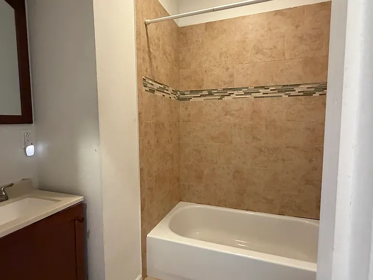 1724 W Norris St #1 — Photo 12