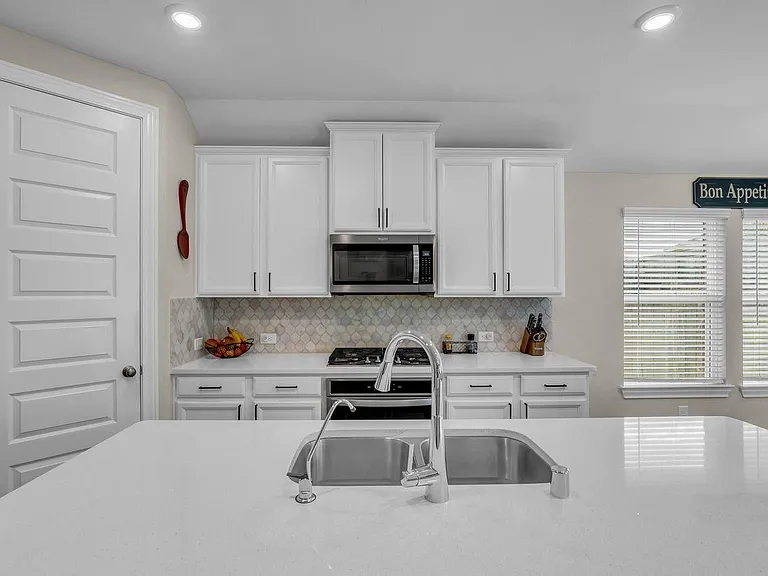 1917 Canyon Live Oak St — Photo 22
