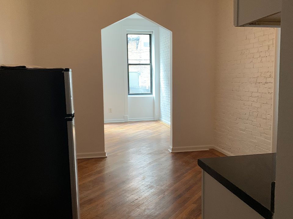 1st image of 168 E 7th St APT 1B