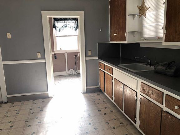 4th image of 342 Hillside Ave