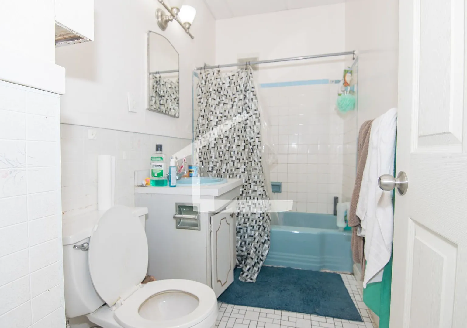 Large 2 bed located near BU and the Green Line. — Photo 3