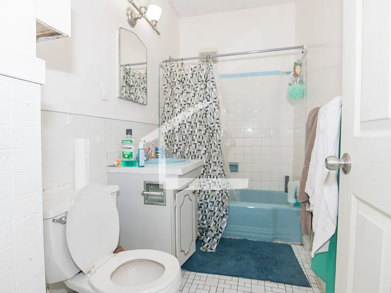 6 Ashford St #1A — Photo 5