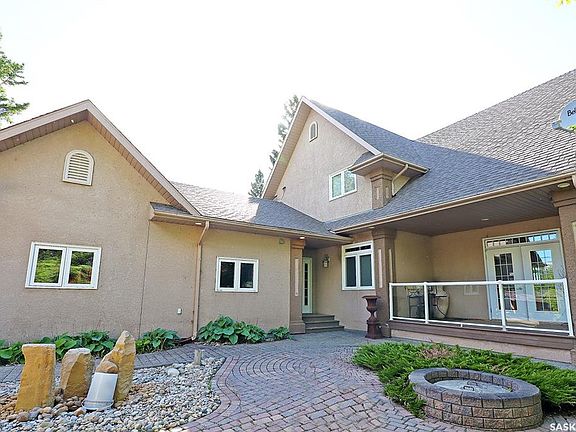 3rd image of 305 Jubilee DRIVE