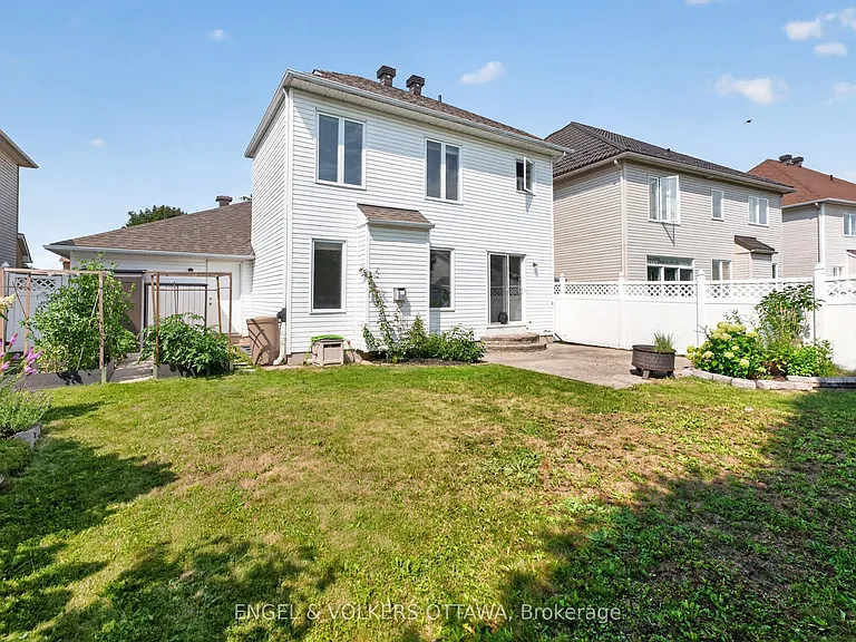 2123 Esprit Dr — Photo 47