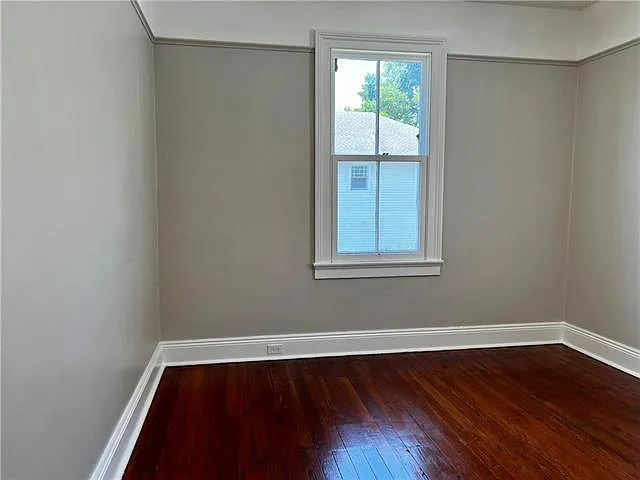 4435 Loyola Ave — Photo 34