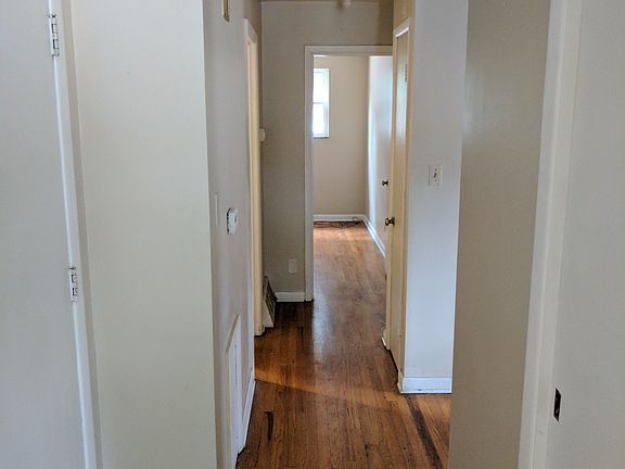 5th image of 839 N University Blvd APT 1