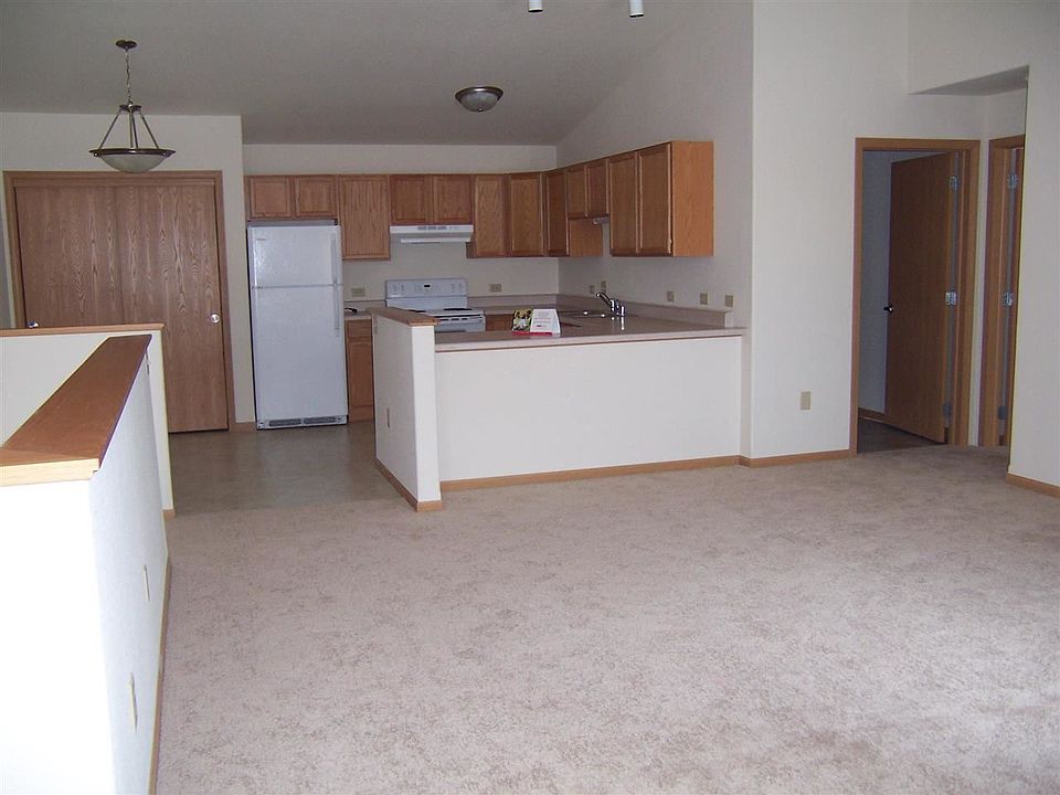 2nd image of 7380 Whitespire Rd APT 11
