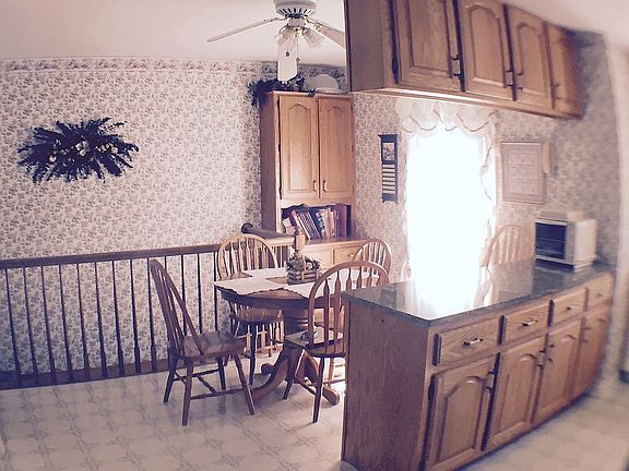 4th image of 1206 Park Ave