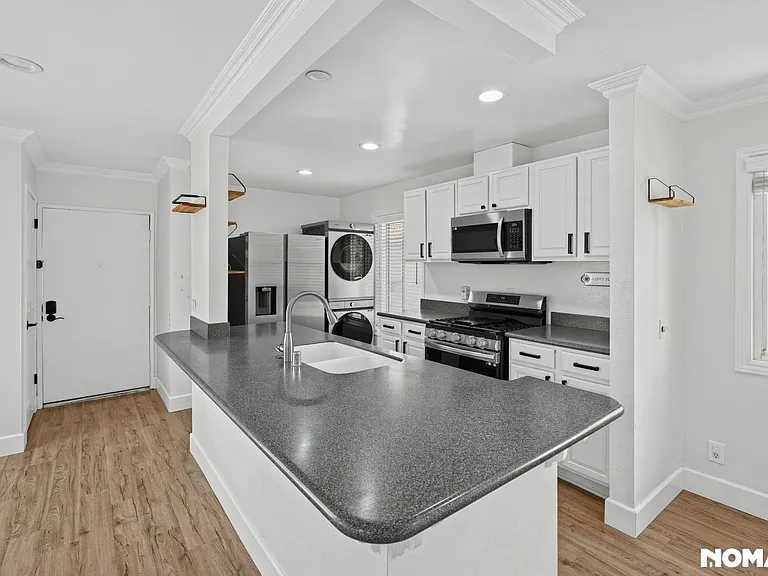 22811 Malaga Way — Photo 23