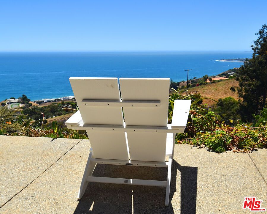 1st image of 3279 Rambla Pacifico St